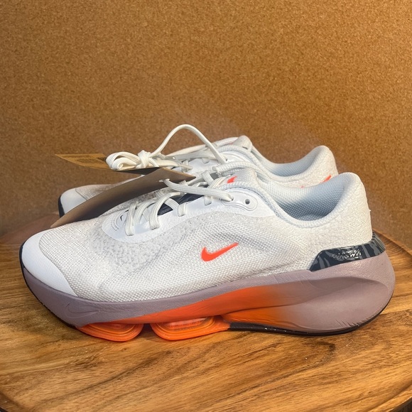 Nike
Versair
Air zoom
Brand new
*rare - Picture 7 of 9